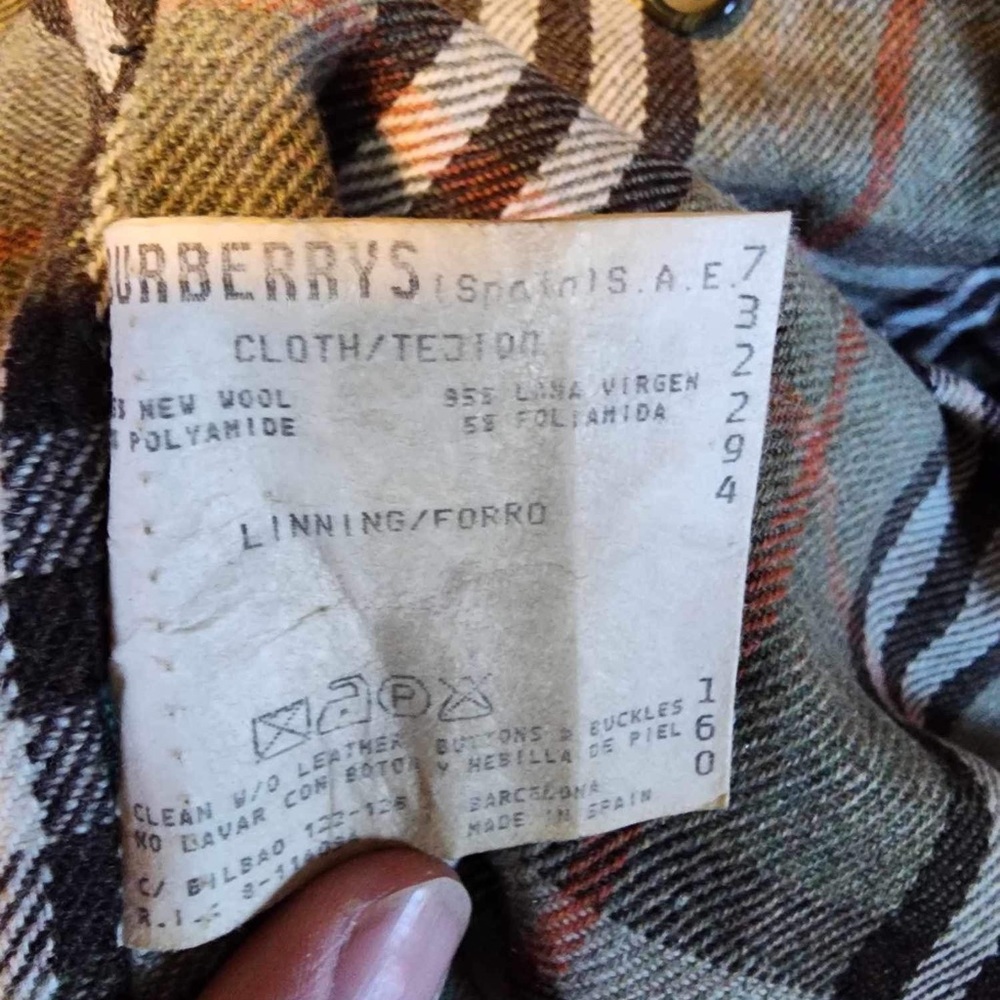 Vintage Burberrys wool coat - Picture 4 of 6